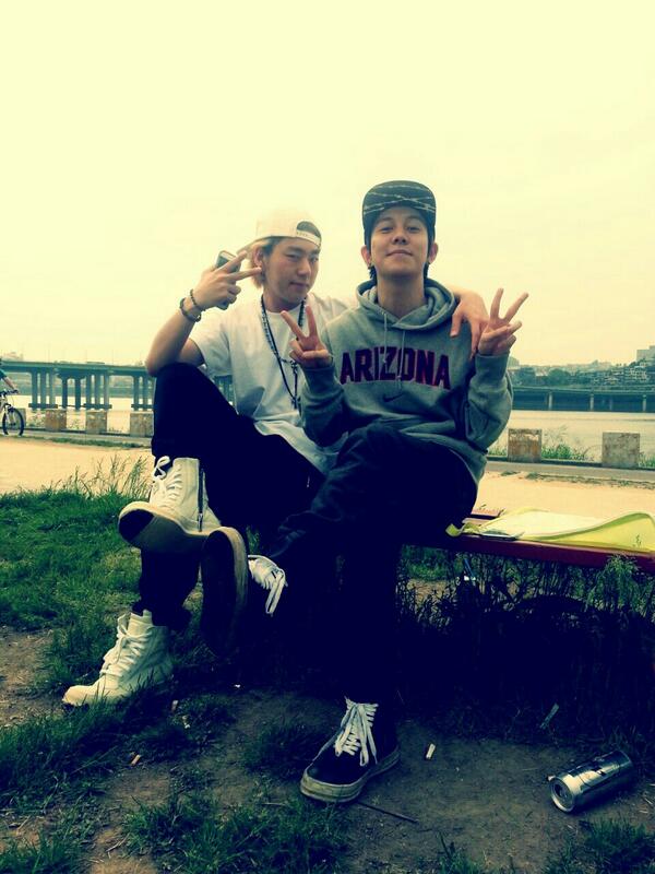 RTFXT's tweet photo. 실시간 http://t.co/DmlHKTGY6n