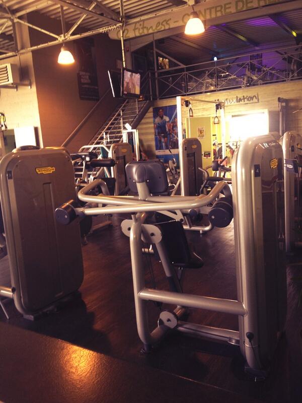 Celiiaa_m's tweet image. C'est vide !!! Venez nombreux !!! 
#O2Fitness