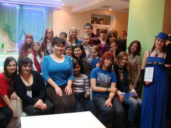 mcalexanon's tweet photo. Дамы и господа, воронежский фендом Доктора Кто! http://t.co/Jm9OnrVqhQ