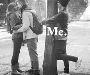 RandomShitttttt's tweet image. ik -.-