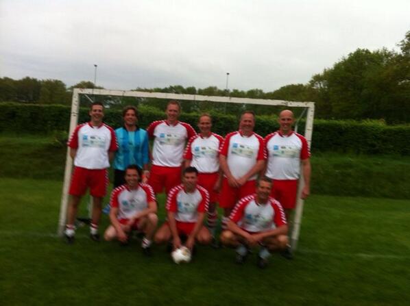 <a href="/RodenburgMak/">Rodenburg Makelaars</a> <a href="/rshmakelaars/">RSH Makelaars & Adv.</a> <a href="/JonathanSirre/">Jonathan Sirre</a> fijn samen in de kleuren van Reinders