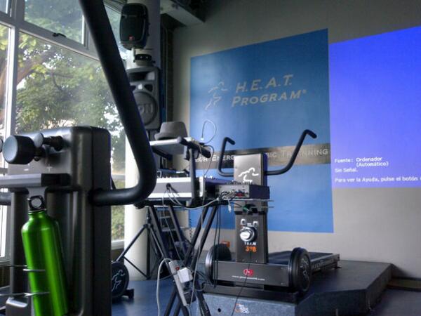 gim398's tweet image. Hoy 2 clases especiales #HeatProgram 6½y7½pm con @AJ_VidalT y DjClaudio todo listo esperando el #GO en @gim398