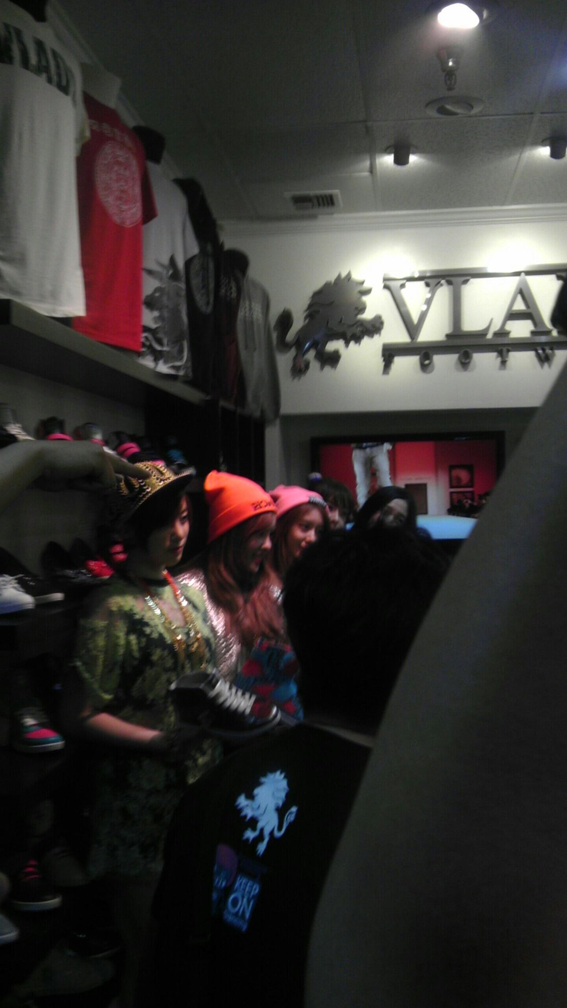 BKRLBJVCIAAW1vz.jpg:large