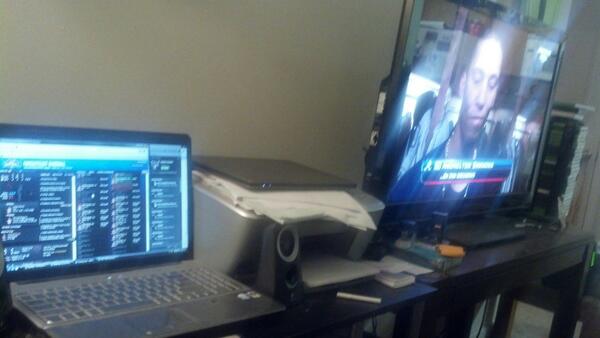 Mattyboi2445's tweet photo. Typical night off #fantasybaseballandbraves @itsracheljanes http://t.co/zqOwjCFiGp