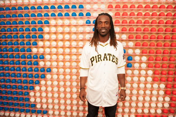 Cut4's tweet photo. Followers to RETWEET are eligible to win a baseball signed by @Pirates star Andrew McCutchen (@TheCUTCH22). #MLBFC http://t.co/ValuXpTj0q