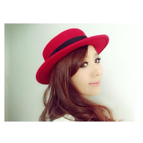 Mean_Both's tweet photo. หนูน้อยหมวกแดง. http://t.co/nCCPJyC5KB