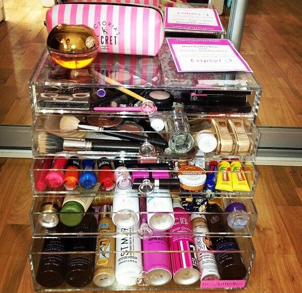 rachelmrgn's tweet image. @herclutterbox My little sister LOVES #herclutterbox - Everything in there was previously on her bedroom floor!!