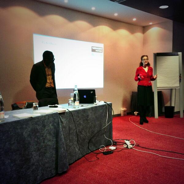 tuxtof's tweet image. Dernière session de la journée pour le #clubdesexperts #VMware 
Présentation de F5 et intégration VMware