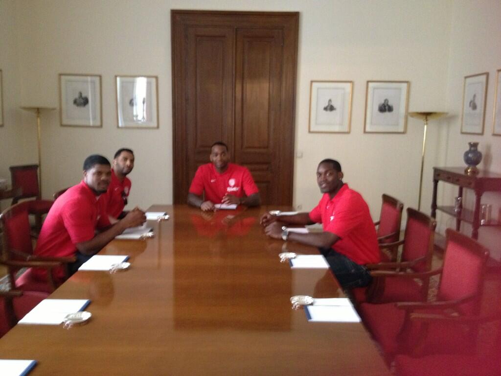 View image on Twitter