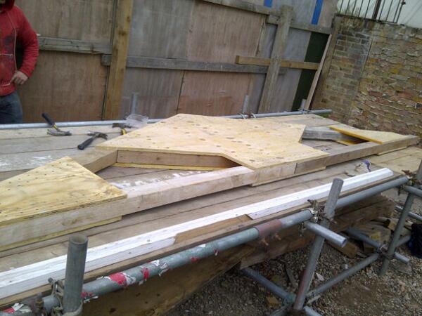 IvayloVP's tweet photo. Another truss done!!! #flitched @CTCaravanserai @kieranjm91  http://t.co/sn3itsiJS3