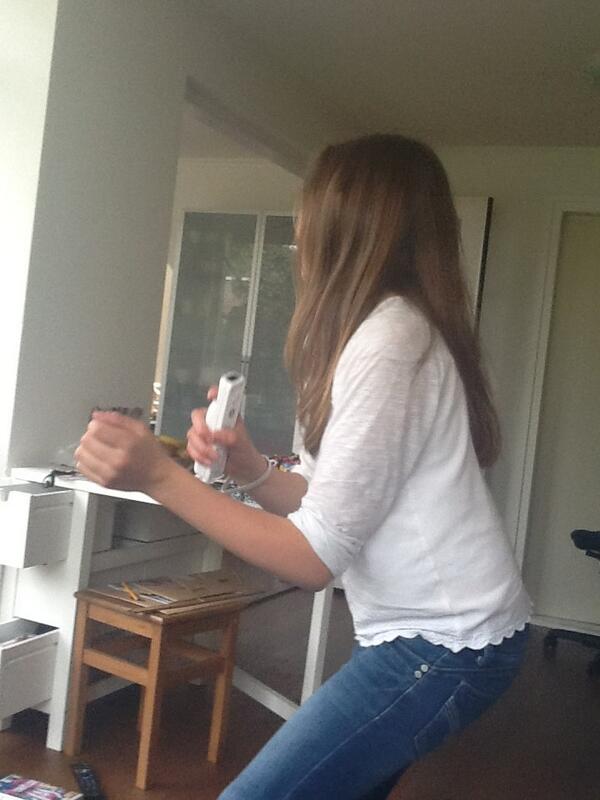 evavanasperen's tweet photo. Just dance4 met @TeddyCoppens http://t.co/UUP1uQTKq2