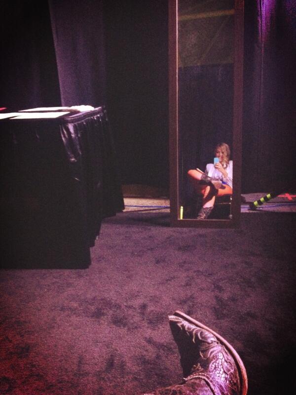 ambermac's tweet photo. @ambermac: Final keynote of the day #CDA30 - hanging backstage before my final emcee goodbye! #glowpants http://t.co/1wzPW0CbB6