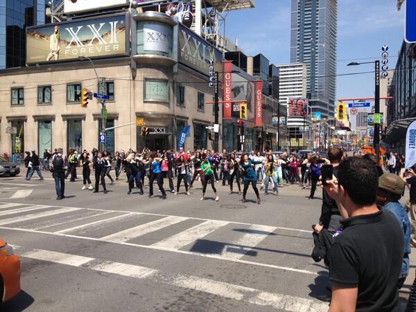 TheGreatRankini's tweet photo. #arthritisflash did a flashmob at Yonge 'n Dundas - awareness for the national walk fundraiser on June 9th. Move it! http://t.co/1UAF1odsO3