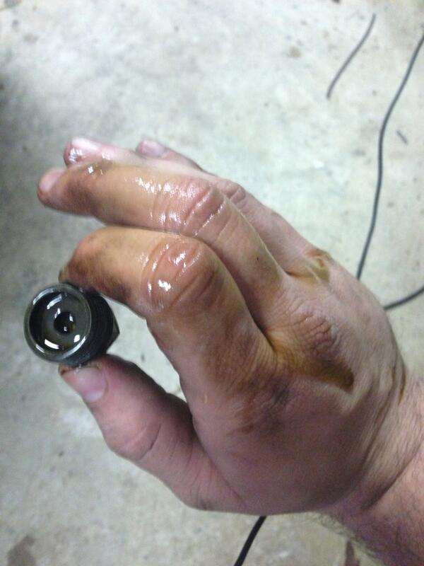 DamianTheHusky's tweet image. That's transmission fluid... &amp;lt;.&amp;lt; #WrongColor #Ewwww