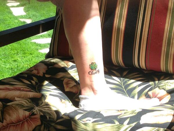 Clanc12's tweet photo. Shamrock time! And cocktail time! Lol http://t.co/ClxVH2rxeU