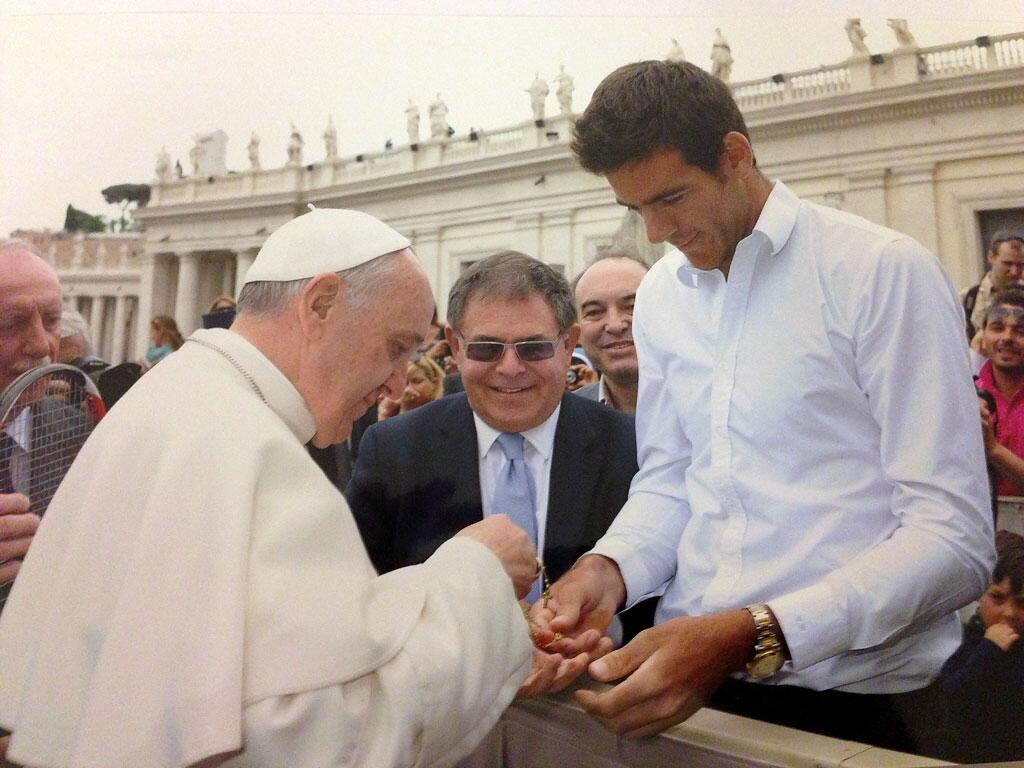 [Imagen: BKWCicFCEAAprjD.jpg:large]