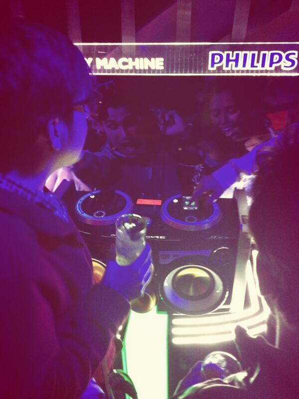 marourivero's tweet image. #techboys love music #Djultimateparty @Philips_Ar