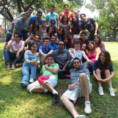 alejandra701's tweet photo. #RecuerdosDeLaSalle @ALAU13 @aleja_trujia @mahrielah  @luiishoe @eduagso @IrvingSilvestre @luigif_11  @MackeyGeist http://t.co/uq916mCptW