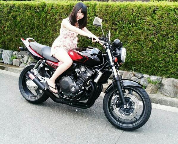 Twitter पर しょーyaaaaaaaaaaaa さん Nmb48中川紘美の愛車 Cb400sf Vtec Revo モリワキワンピースマフラー エンジンガード フェンレス Etc ローシートなどカスタム 総選挙という峠を攻めろ笑顔ライダー バイクだけに ぶんぶんっ Http T Co 6u9ofhlt3i