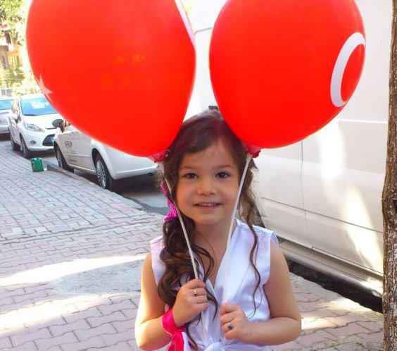 zeynep5eser's tweet photo. melegim :-) http://t.co/QYdFgkJADT