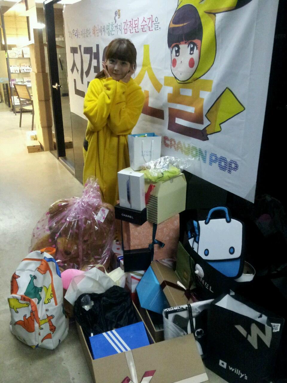 BKYwegzCAAAkKE_.jpg:large