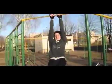 MitchellBarber1's tweet photo. This kid is a beast! http://t.co/HOdlKE9tmD via @9GAG http://t.co/8m1JE36CBA