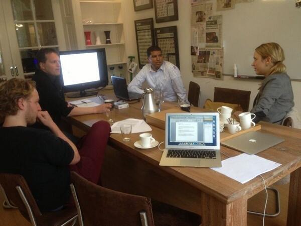 kir_kramer's tweet photo. Workshop with #WakaWakaPower #Sustainable #SE4all #EADI #accenture http://t.co/Ev127Dly75