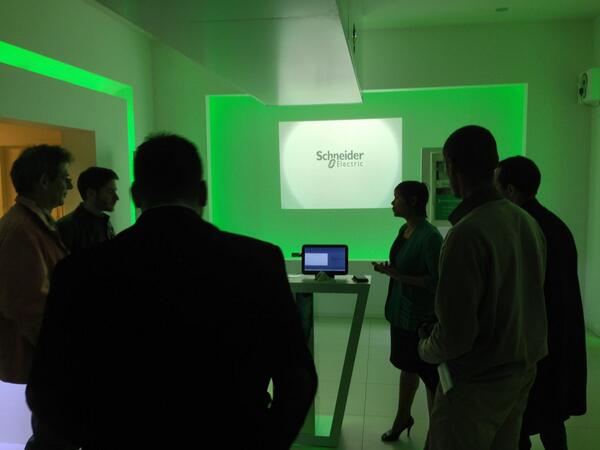 tuxtof's tweet image. #clubdesexperts #vmware 
Visite de l'ICL Schneider
Super démos