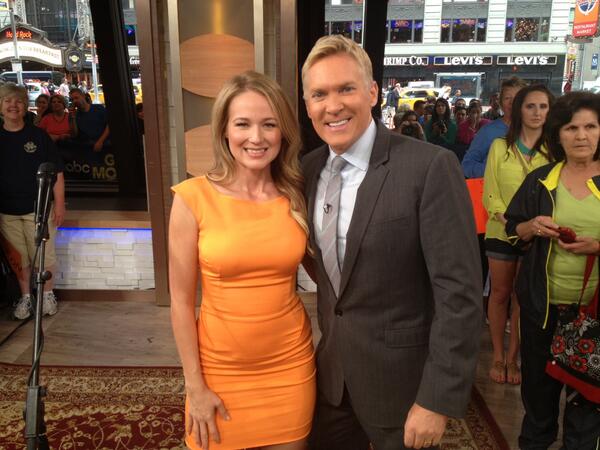 jeweljk's tweet image. Loved stopping by @GMA to hang with @RobinRoberts and @SamChampion to talk about #RingOfFire