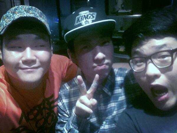ChromeSB's tweet photo. 문환이형과 깜찍한 주..녕.....이 http://t.co/VGILJrCFND