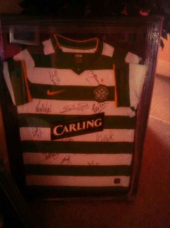 Phenomenal interest in signed Celtic jersey from 2010 Scottish Cup winning team up for auction! #strictlyforsoccer