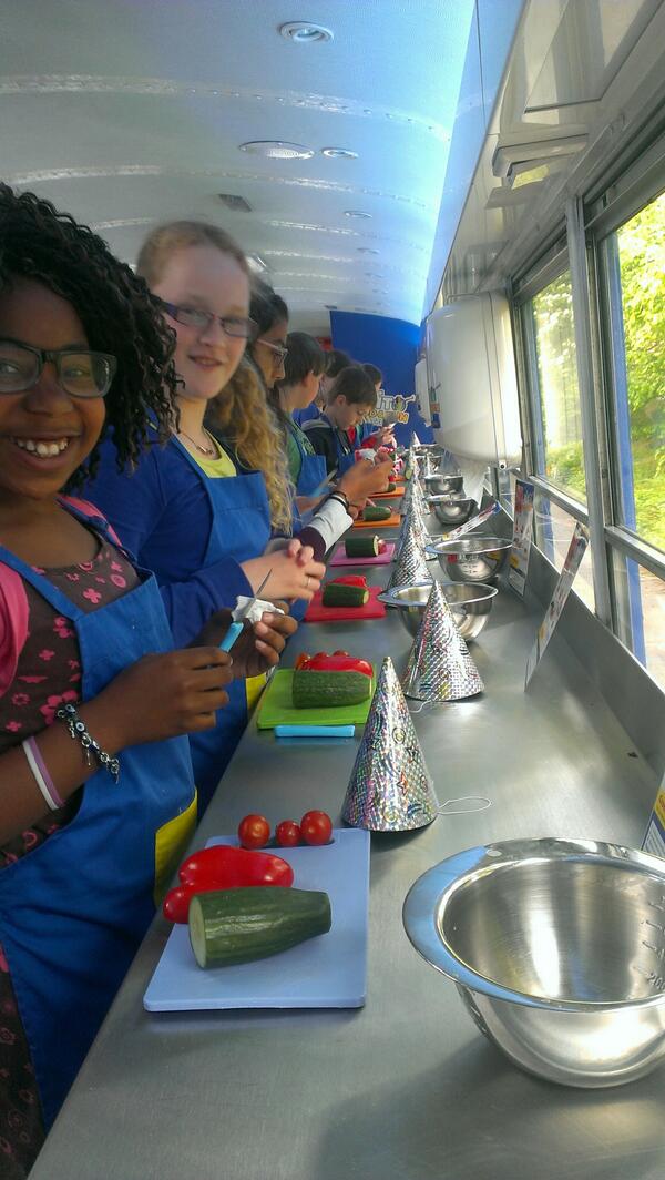 PcbsRehoboth's tweet image. Hard aan de slag in de bus!