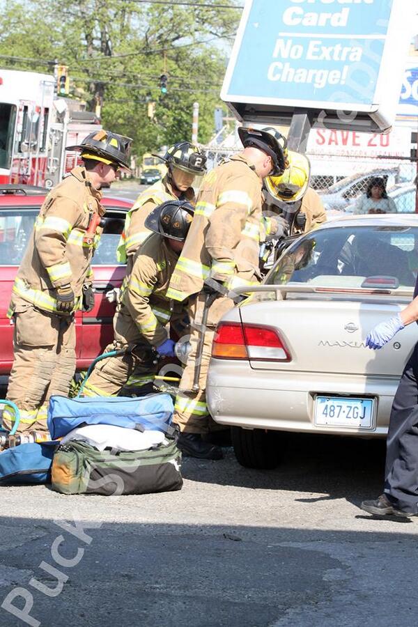 PSPhoto1's tweet image. See this and more photos from today's 2 car MVA handled by #StamfordFire #SFRD here puckstopperphotography.com/f887334764