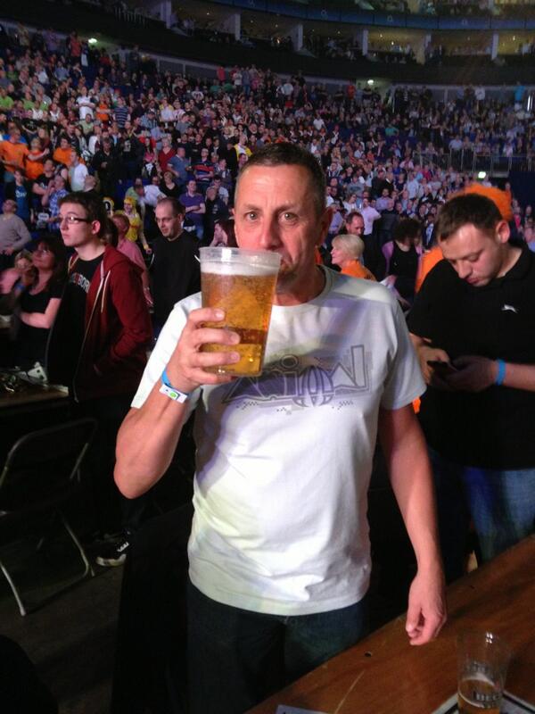JD140193's tweet image. All we was doing two pints ago. @Dixiedasherboy #headgone #darts #2pints