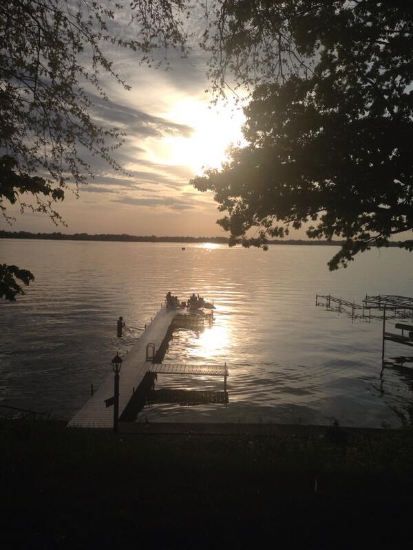 ShoelessJoe12's tweet image. Can this get any better? #LashBash