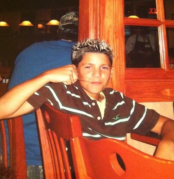 thatt_dude's tweet photo. #tbt the blonde streaks 😂 http://t.co/cGgbcWtwSY