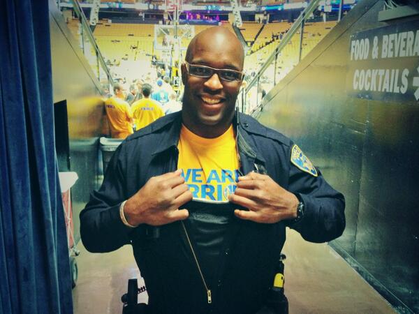 AliBest's tweet photo. @visitoakland @MCHammer @GoodNewsInOak  http://t.co/WLAa1zBboN
