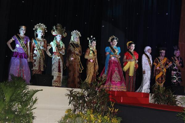 10 Besar Purnama