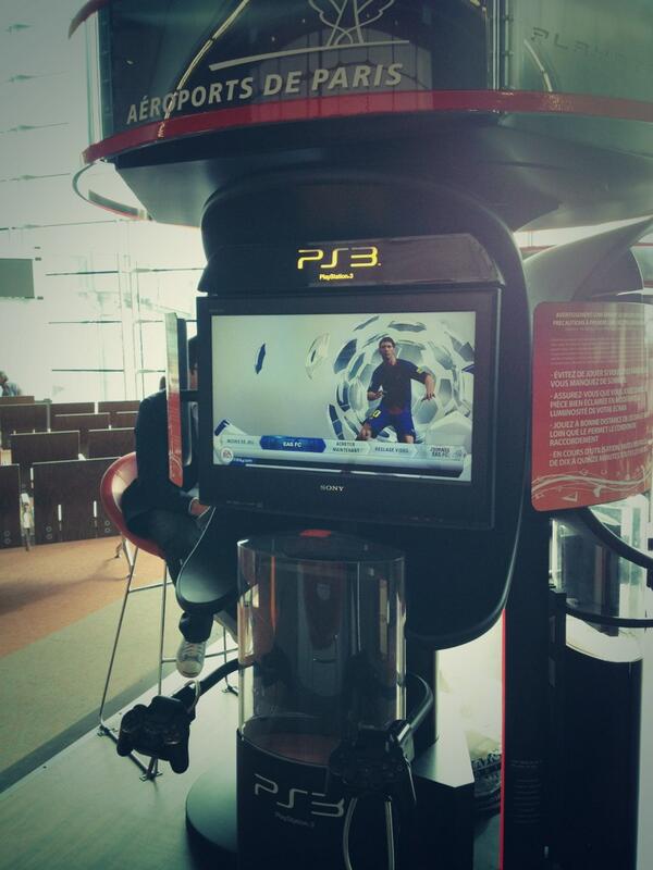 witness478's tweet image. Paris Airport may be super expensive, but they make up for it with free PS3 stations #whichbutton #idkfrench