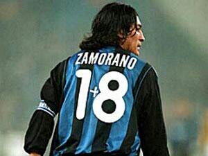 AnakTimika_'s tweet photo. Angka 18 yg unik dari Zamorano ('-')/ @telkomseltimika #TselTmk18 http://t.co/dsv2faF1iD