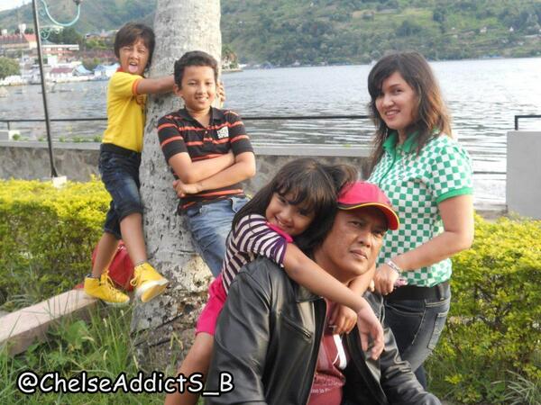 ChelseAddictS_B's tweet image. Ini Foto Keluarga Besar @difaryansyah @Windi_Jiardif @Ardiji_jiardif @Jiardif_Pro =D #namatwitter kakak difa ngk tau