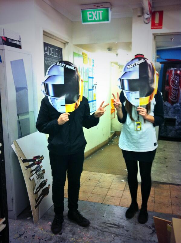 cillab_jbaus's tweet photo. @daftpunk check out daft punk day @jbhifibourkest
We ❤ #daftpunk http://t.co/NqiNOFmg3Y