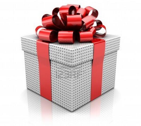 GCA_Yeonhee88's tweet photo. Ini kado buat pengantin, dipake pas malam pertama ya @GCA_Jihaee89 @GCA_Taecyeon88 http://t.co/7MZpiPFxt3