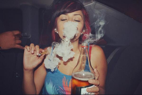 ChicksAndWeeds tweet picture