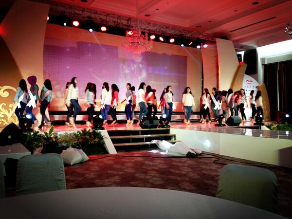 Miss Chinese Cosmos tweet media