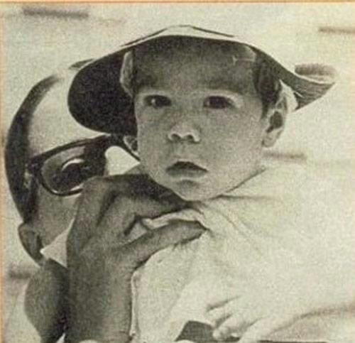 ReevesOnline's tweet photo. Little Keanu... http://t.co/KC9osACgub