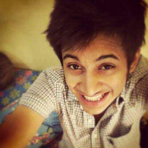 Snowscapee's tweet photo. @rohitsaraf61 hey loveeeee youu ♥ :* your smileeeeeeeee is ufff :* http://t.co/EZNtVUNOVp