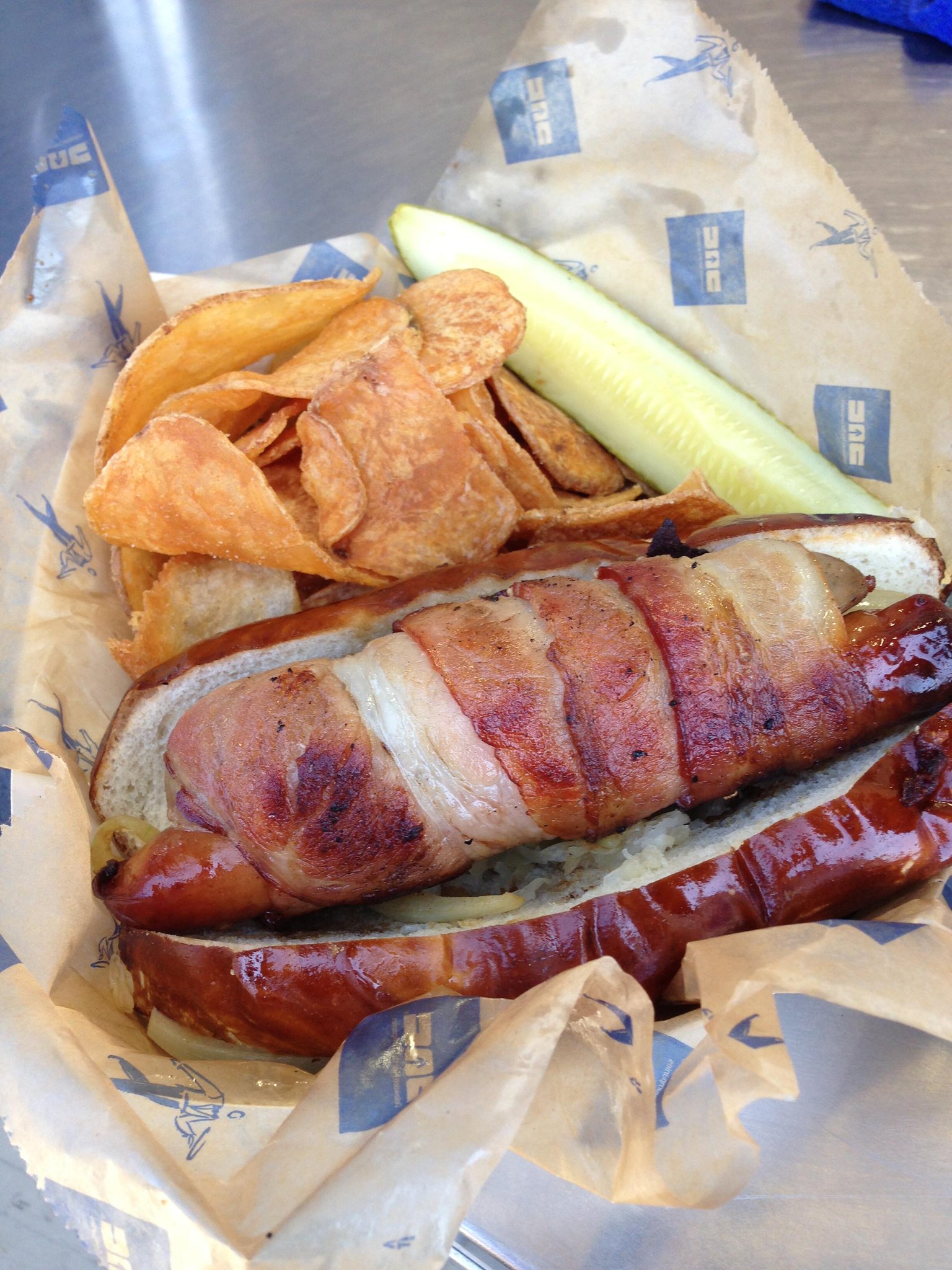 BKesRT7CIAAM-2U.jpg:large