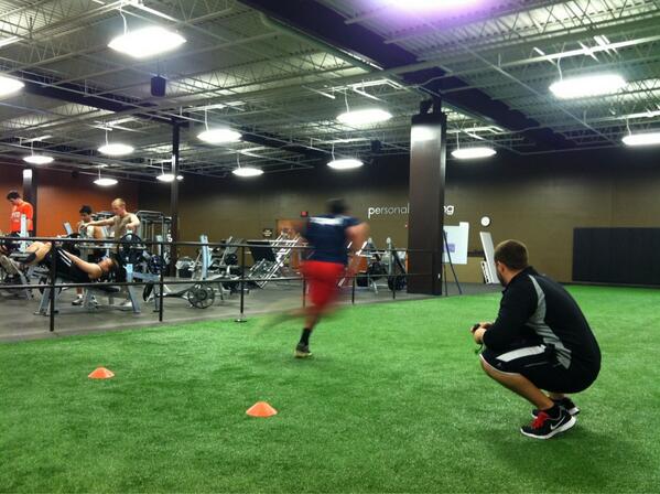 fit4_Him's tweet image. Watching @RMackes and @MPyles05 do their thing. #nodaysoff #Ldrill @GGLPerformance
