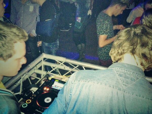 DrtyOrange's tweet photo. Having a blast @Bassieseetcafe! #party http://t.co/V7VsxiIvn7